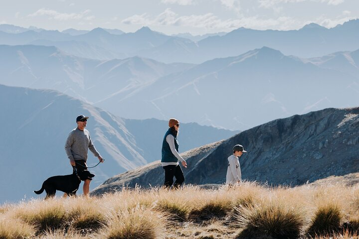 Experience the stunning mountain trails and breathtaking views of the Queenstown/Wakatipu Basin while walking with loved ones and exploring the beauty of nature. Adventure awaits!